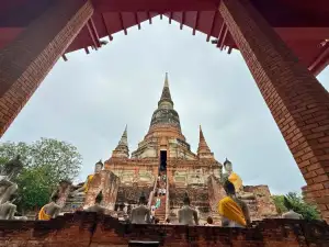 Wat Yai Chai Mongkhon